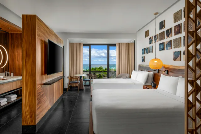 غرفة بسريرين كوين بإطلالة على البحر، Conrad Tulum Riviera Maya 2/11