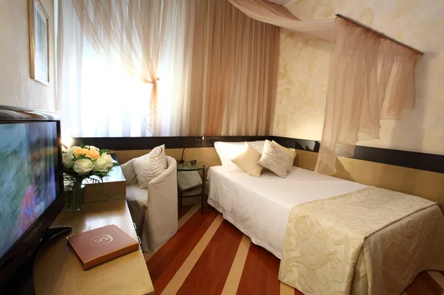 غرفة قياسية مفردة، Hotel Sanpi Milano 2/4