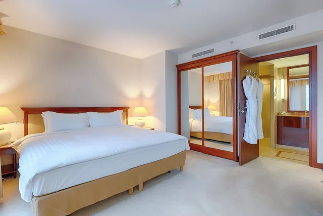 جناح بسرير كينج، Occidental Paris Levallois 1/2