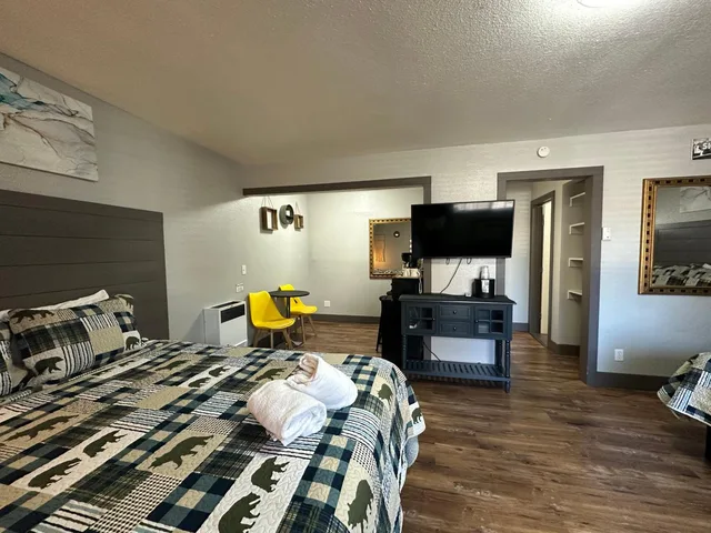 غرفة قياسية بسريرين كوين، Lake Ridge Hotel 4/10