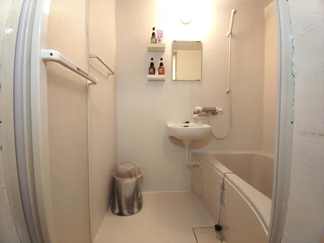 جناح بسرير كوين، Cottage Morinokokage 4/6