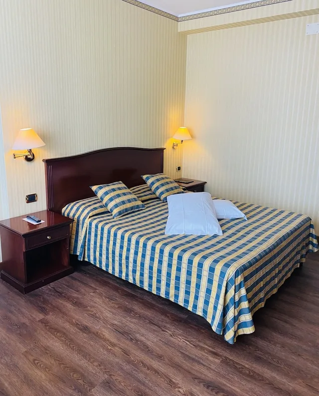 Comfort, Twin Beds, Balcony, Benaco 3/5