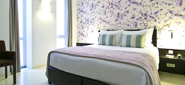 Standard, Queen Bed, Interior View, Internacional Design Hotel 2/7