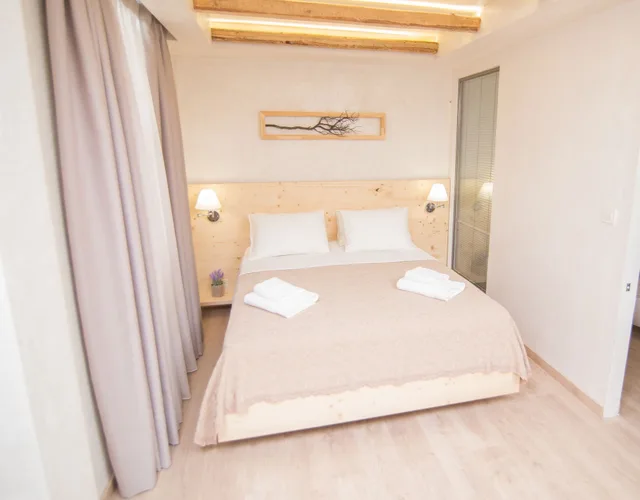 غرفة سوبيريور بسرير مزدوج بإطلالة على المدينة بشرفة، Panellinion Luxury Rooms 1/3