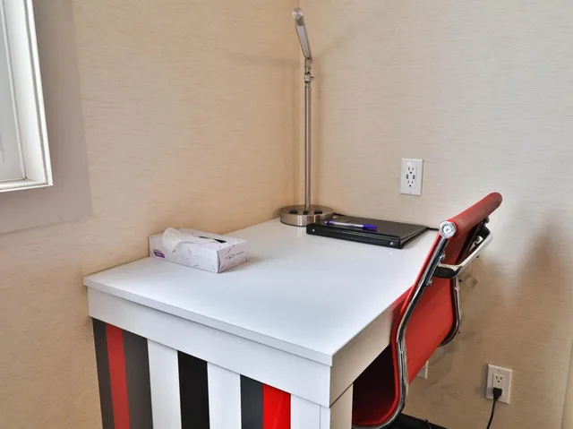 جناح بسرير كينج بجاكوزي، Baymont by Wyndham Medicine Hat 4/10