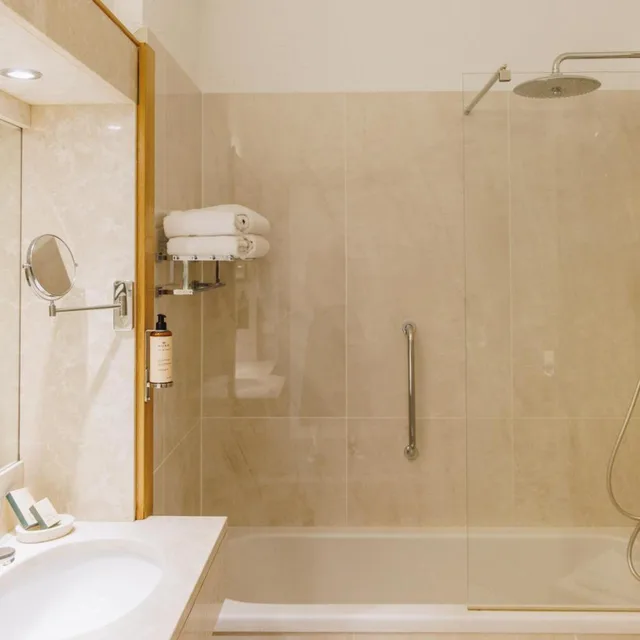 غرفة بريفيليج بسرير مزدوج أو سريرين منفصلين بإطلالة على البحر، Hotel Alivi 8/8