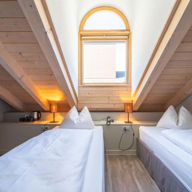 Family, Single Bed, Guesthouse By the Hey 1/10