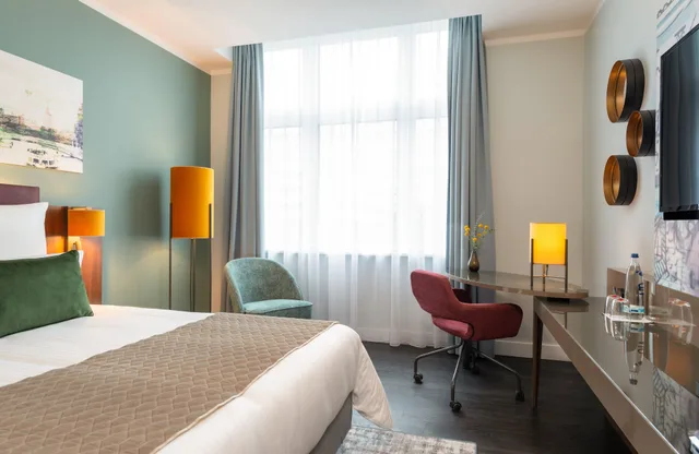 Comfort, Single, Leonardo Royal Hotel Berlin Alexanderplatz 1/3