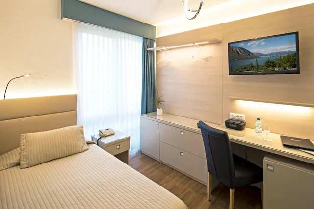 غرفة قياسية مفردة، Hotel Campione 6/11