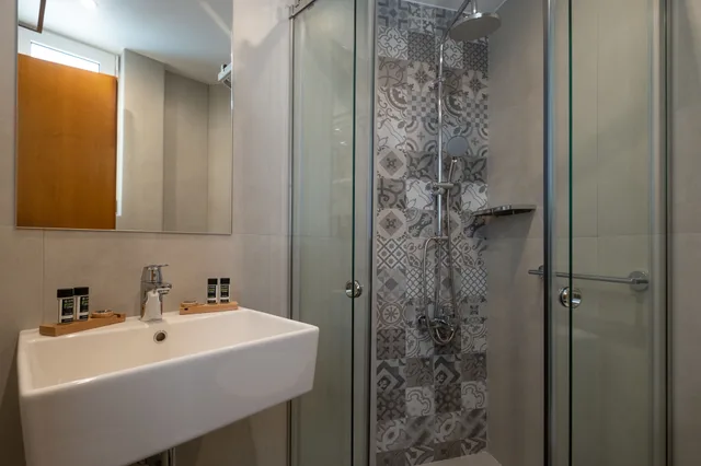 Standard, Double or Twin Bed, with Extra Bed, Acropolis View 3/3
