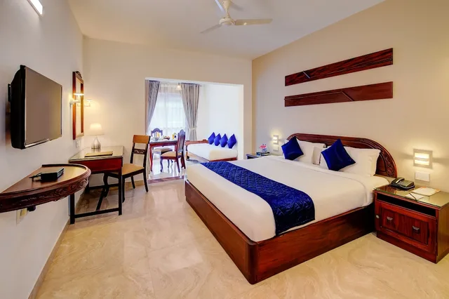 Premium, King Bed, Sterling Guruvayur 1/4