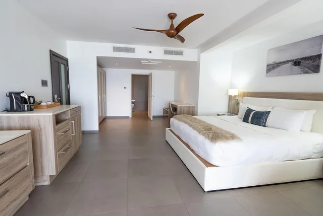 Studio, Suite, King Bed, Ocean Front, Hodges Bay Resort & Spa, an HQ Luxury Resort & Residences 5/10