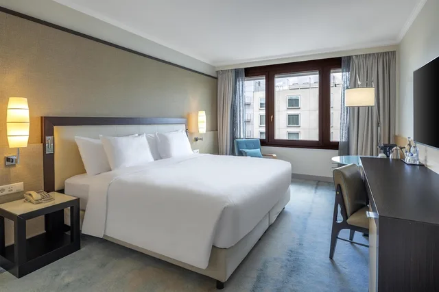 غرفة بسرير كينج، Hilton Geneva Hotel and Conference Centre (EX-Starling E EX-Crowne) 7/16
