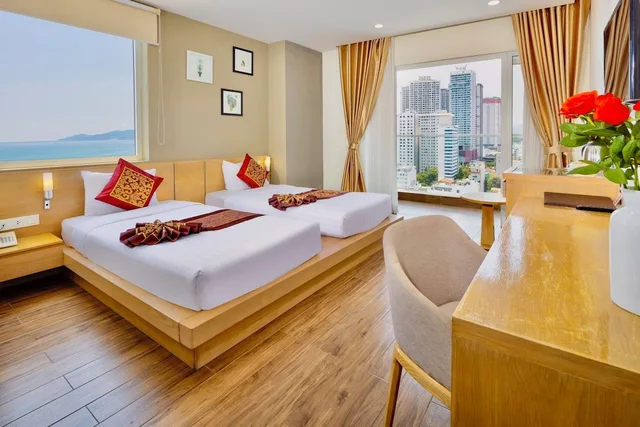 Senior, Twin Beds, Sea View, Balcony, Gibson Hotel Nha Trang 3/10