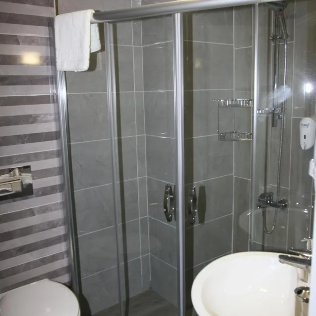 غرفة بسرير مزدوج بشرفة، Liman Boutique Otel 4/6