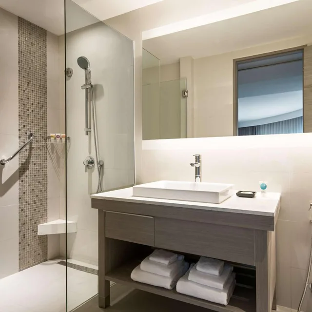 Room, King Bed, City View, HYATT PLACE BANGKOK SUKHUMVIT 5/9