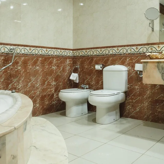 جناح بسرير مزدوج، Restaurante Emilio 7/7