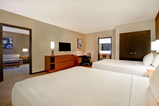 suite, multiple beds، Hyatt Place Huntsville 1/4