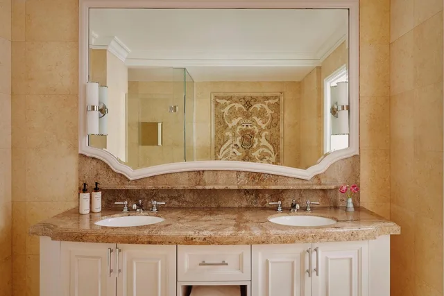 جناح، The Maybourne Beverly Hills 3/3