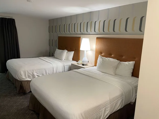 جناح بسريرين كوين بغرفتين، Woodwards White Mountain Resort, BW Signature Collection 1/2