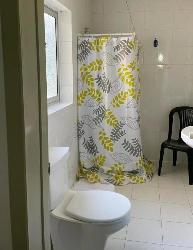 غرفة ثلاثية، Roma Hotel 3/4