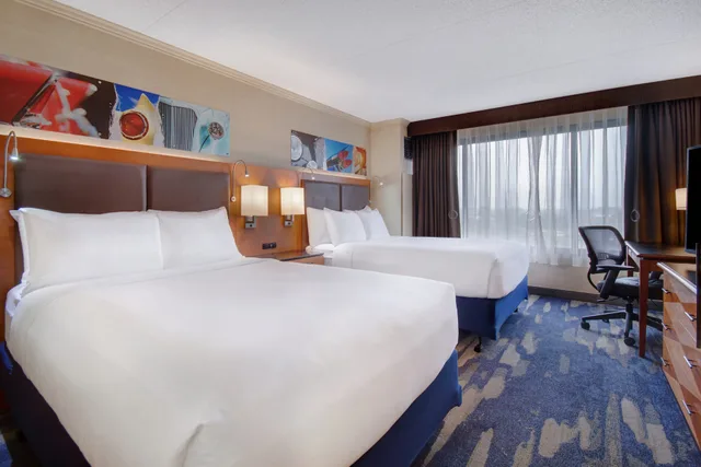 غرفة تنفيذية بسريرين مزدوجين، Crowne Plaza Auburn Hills 1/5