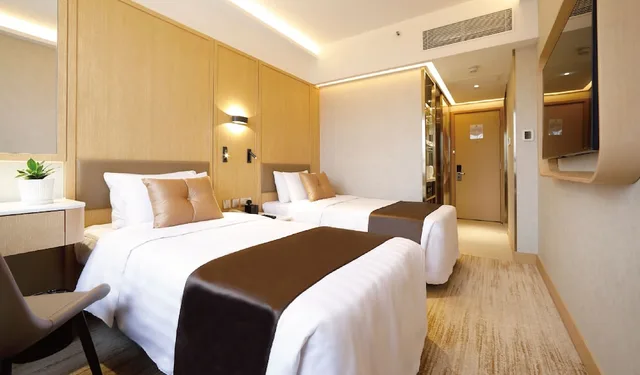 Harbor, Twin Beds, Park View, Club Floor، B P International 1/1