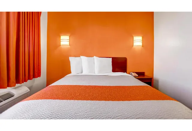1 Queen Bed - Non-Smoking, Hearing Impaired، Motel6 Benson, AZ 4/8