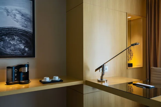 غرفة كلوب بسرير كينج، Renaissance Huizhou Hotel 7/7
