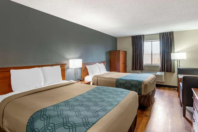 غرفة بسريرين كوين، Econo Lodge Longmont East 5/10