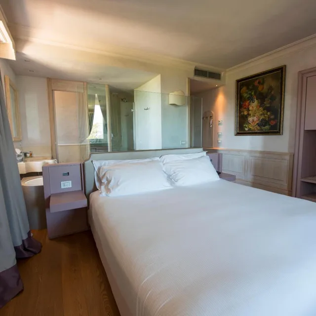 غرفة بريستيج بسرير مزدوج بإطلالة على البحر، Villa Lattanzi 4/10