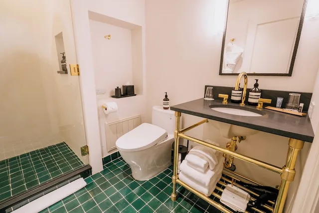 غرفة قياسية بسرير كينج، Eleven Revelstoke Lodge 5/5