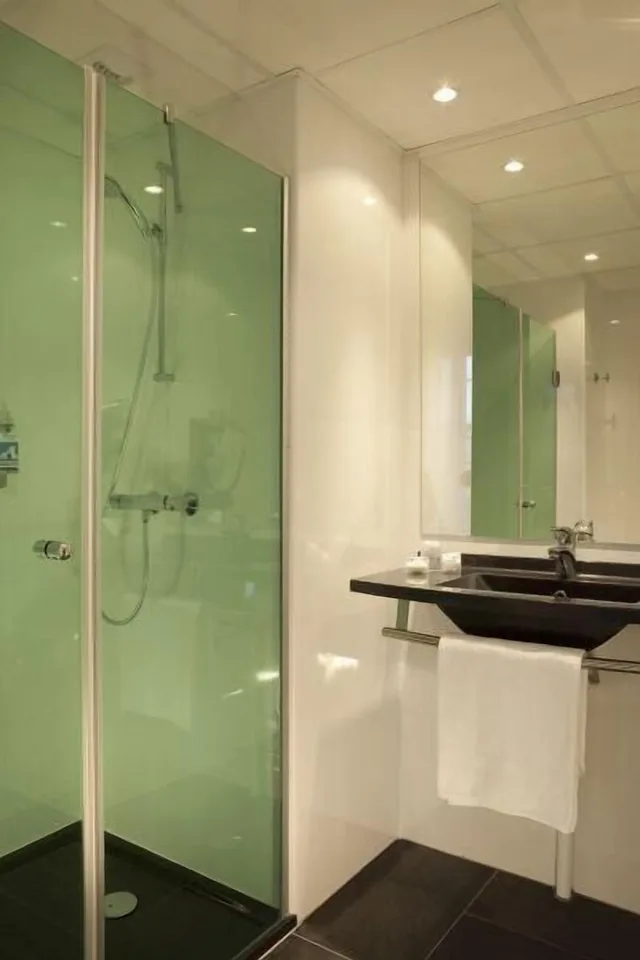 Chambre Twin Deluxe، Escale Oceania Marseille 2/3