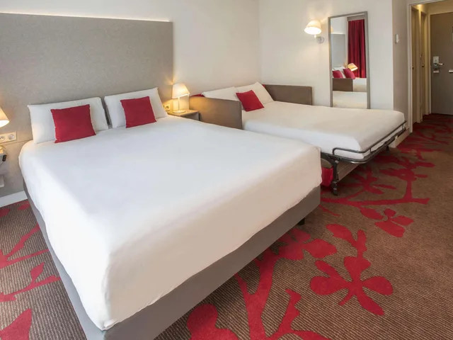 غرفة كلاسيكية بسرير مزدوج أو سريرين منفصلين مع أريكة، Mercure Tours Nord 1/8