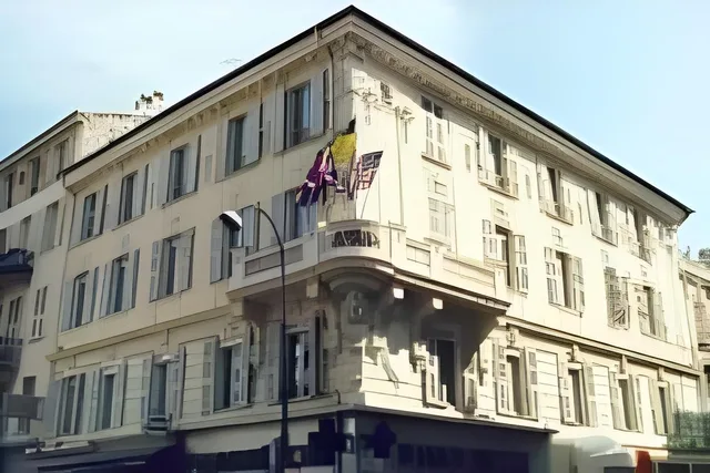 غرفة قياسية ثلاثية، Hotel Le Seize 1/1