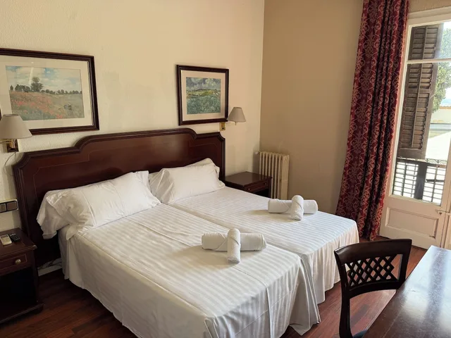غرفة بسريرين منفصلين، Hotel El Castell 3/10