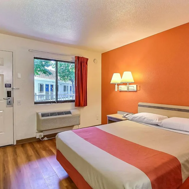 غرفة بسرير كوين لذوي الإعاقة، Motel6 Fremont, CA – North 2/10
