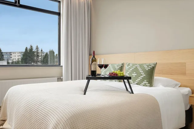 Standard, Triple, 1 Double and 1 Single Bed, Arctic Comfort Hotel 5/8