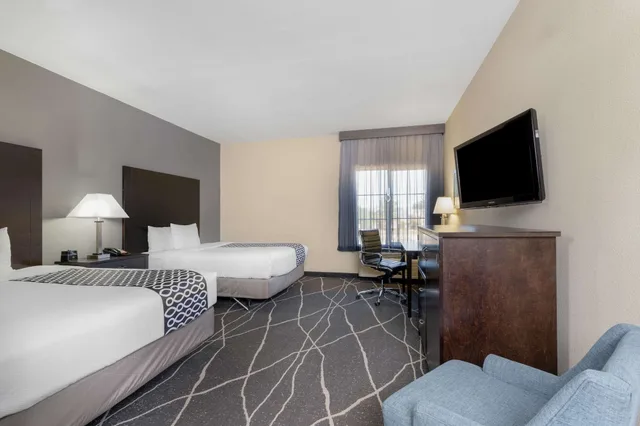 غرفة بسريرين كوين لذوي الإعاقة، La Quinta Inn & Suites by Wyndham Houston Energy Corridor 4/10