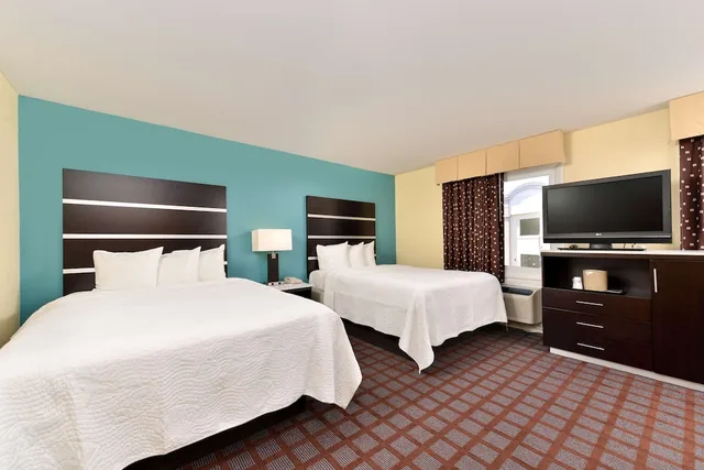 غرفة بسريرين كوين، Americas Best Value Inn New London Mystic 1/3