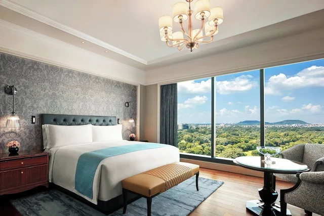 غرفة كلوب بسرير مزدوج، The Ritz-Carlton Pune 2/4