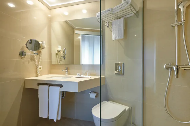 Economy, Double Bed, Hotel Sabina & Suites 2/2