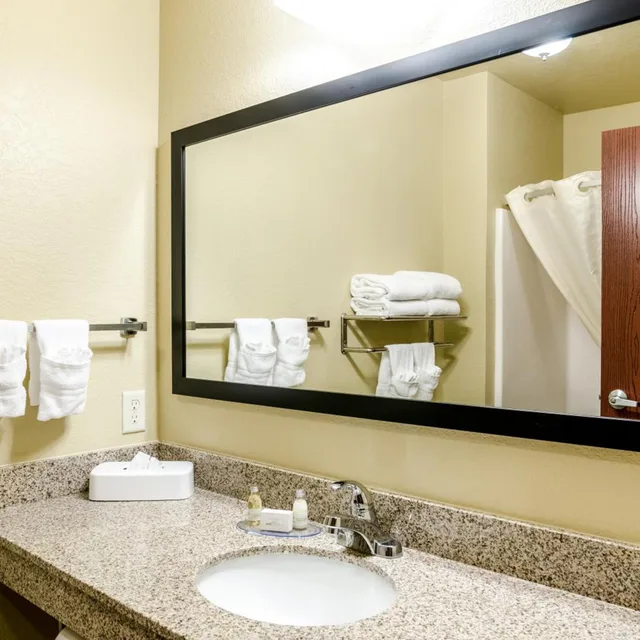 غرفة ديلوكس، Cobblestone Inn Suites Kersey Co 5/6