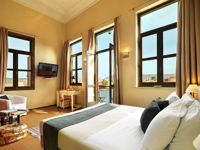 غرفة سوبيريور بسرير كينج بشرفة، Alcanea Boutique Hotel 1/7