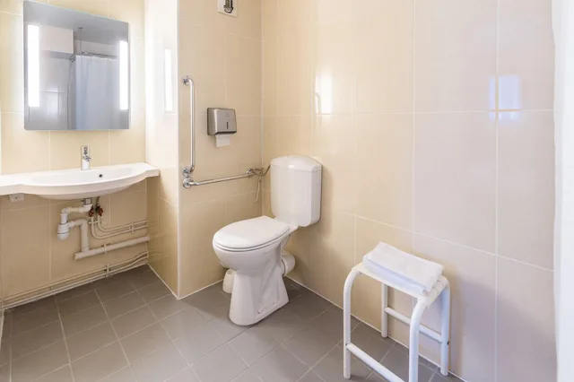 غرفة رباعية لذوي الإعاقة، B&B Hotel Mulhouse Centre 3/4