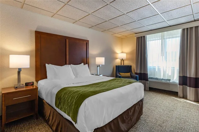 غرفة بسرير كوين، Comfort Inn and Suites Gateway to Glacier National Park 3/4