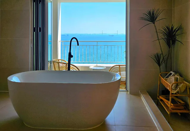 جناح كبير بإطلالة على البحر بجاكوزي، Western Grace Hotel 1/1