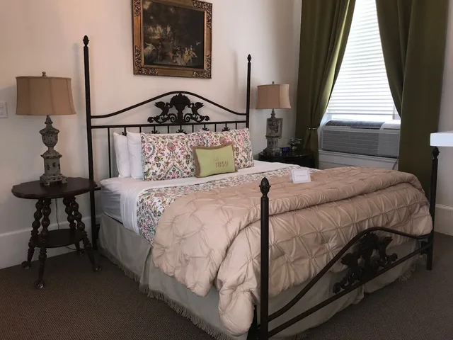 Victoria, Suite, King Bed، Ye Kendall Inn 1/2