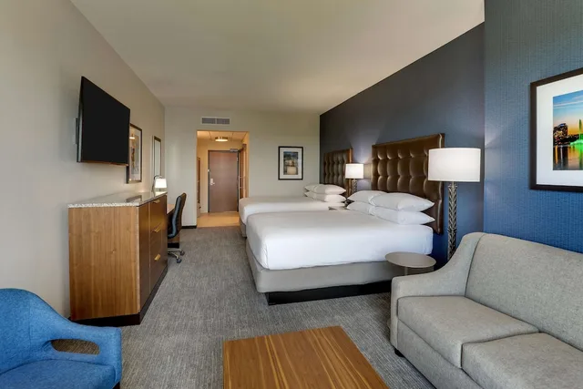 Deluxe, Multiple Beds, Fireworks View, Sofa, Terrace, Accessible، Drury Plaza Hotel Orlando - Disney Springs Area 3/5