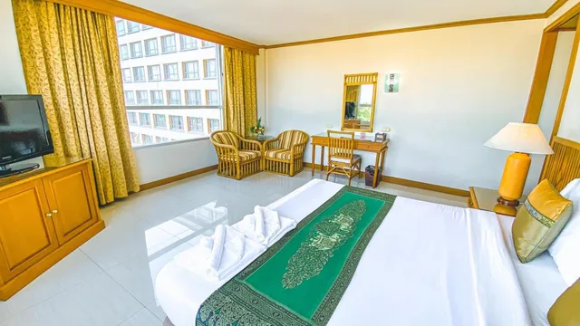 جناح جونيور، K Park Grand Hotel 5/7
